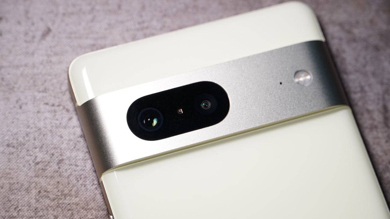 Google Pixel 7 - October 13, 2022
