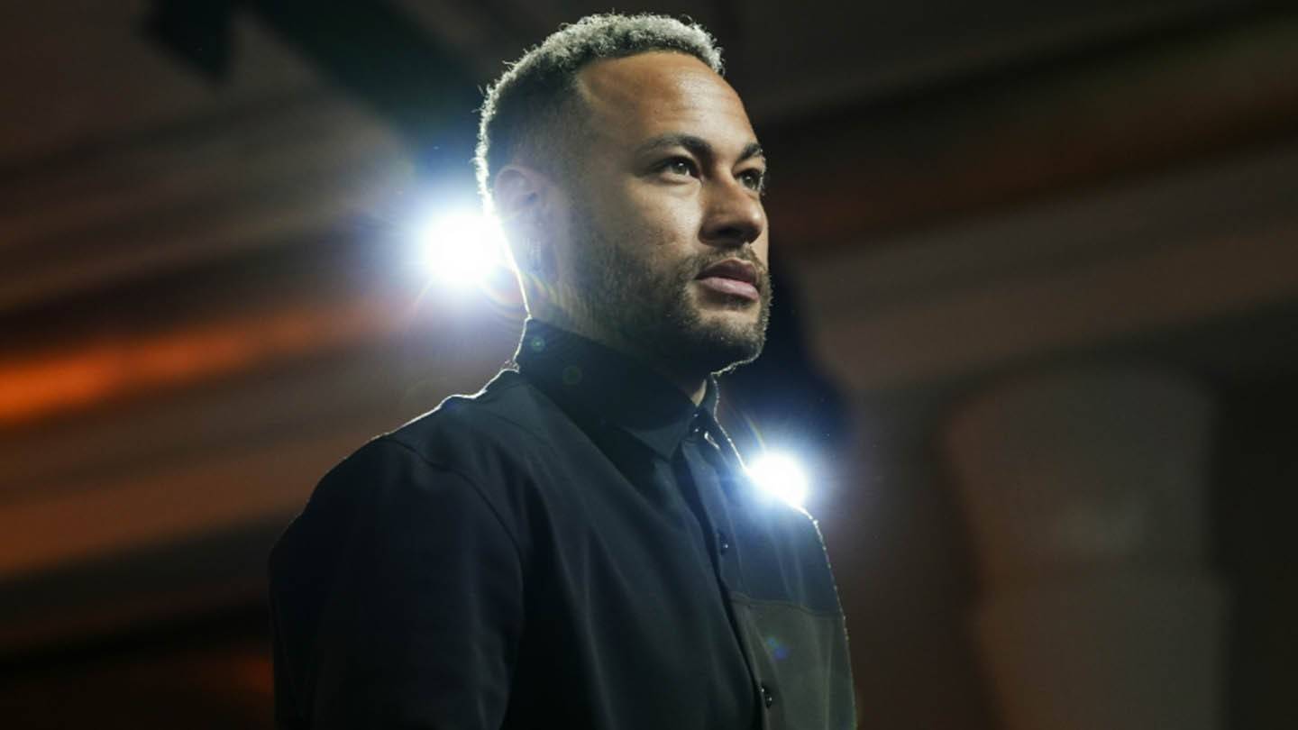 Neymar, Furia'nın medya futbol takımına liderlik ediyor