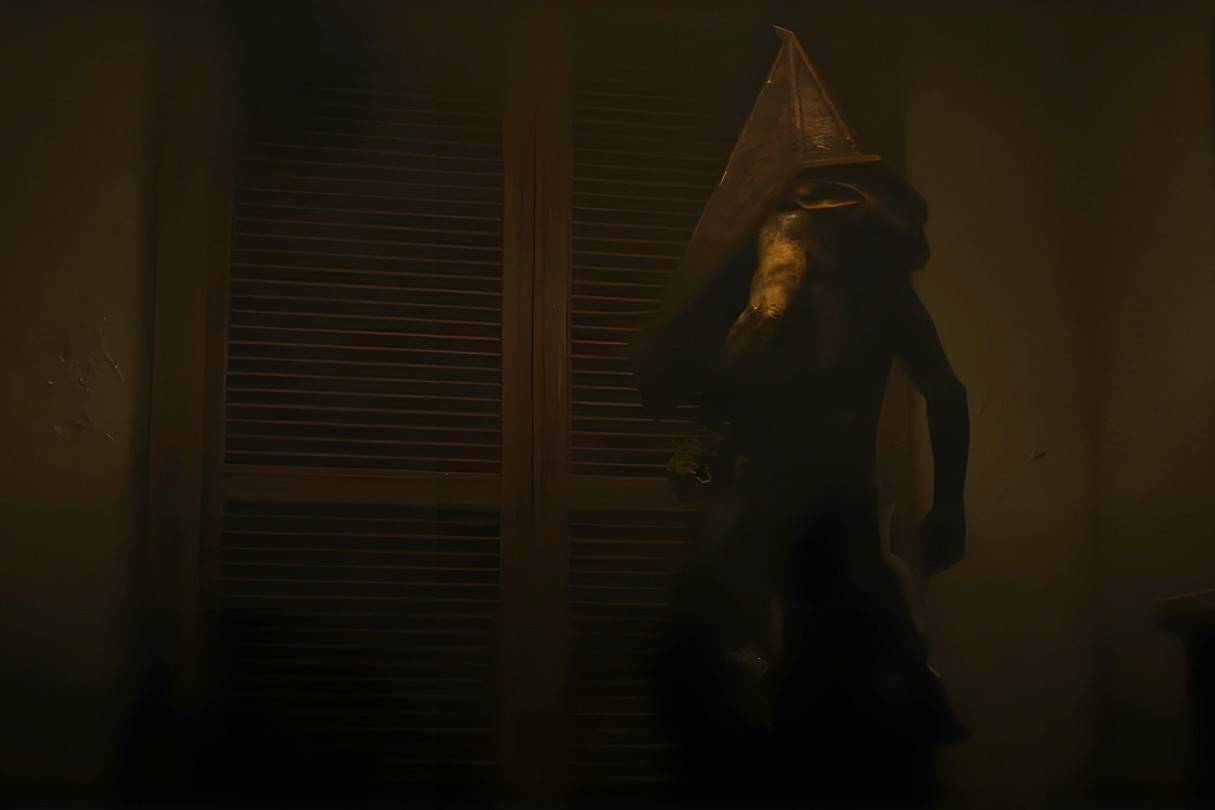Pyramid Head silent hill creature